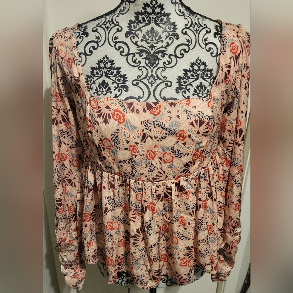 Free People Smocked Back Long Sleeve Peasant Top Sz Small‎